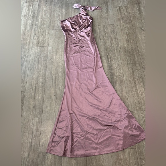 🌸BOUTIQUE silky purple dress ✨ - Picture 5 of 9